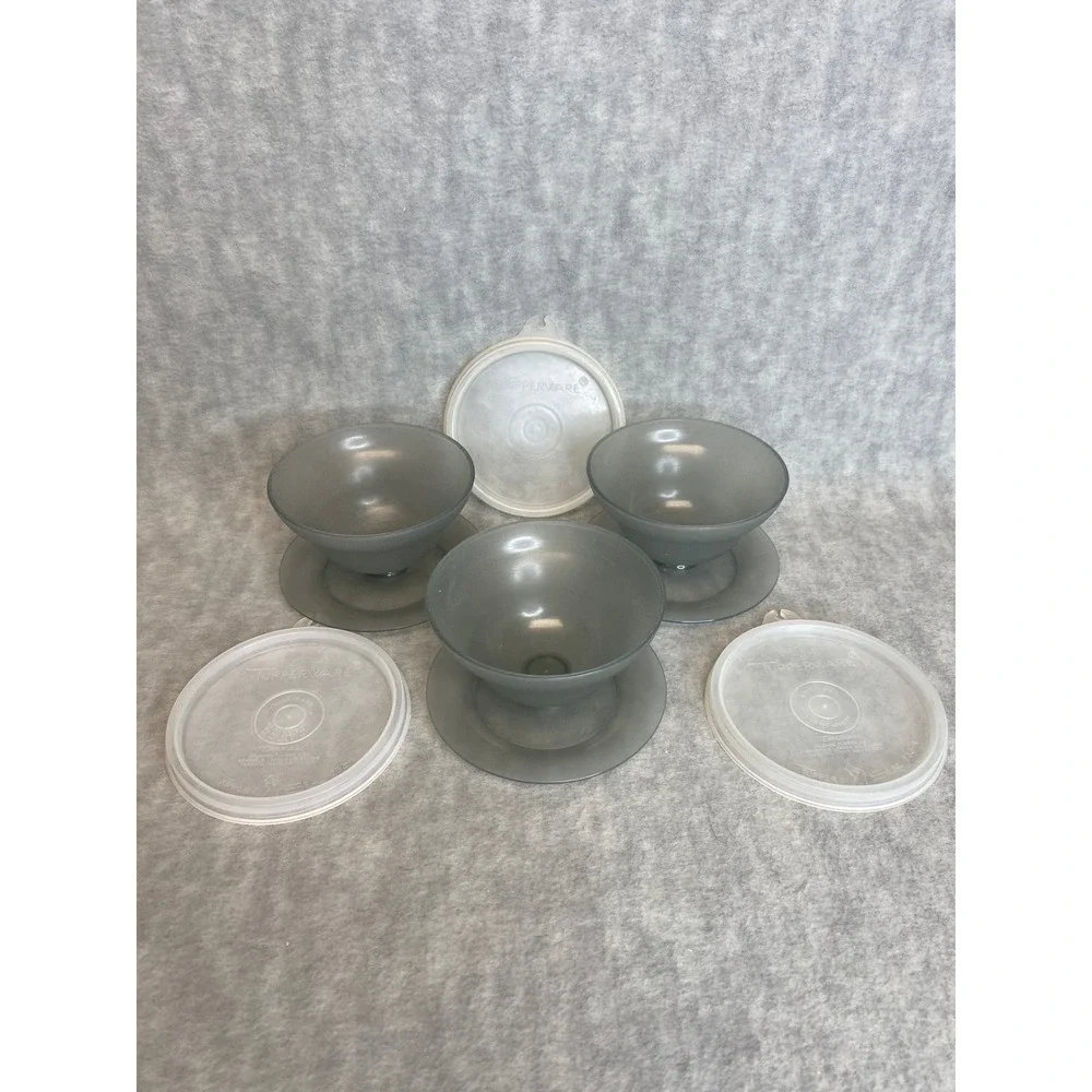 Vintage Tupperware Sundae Parfait Dessert Cups Footed‎ Dishes Set of 3 with Lids